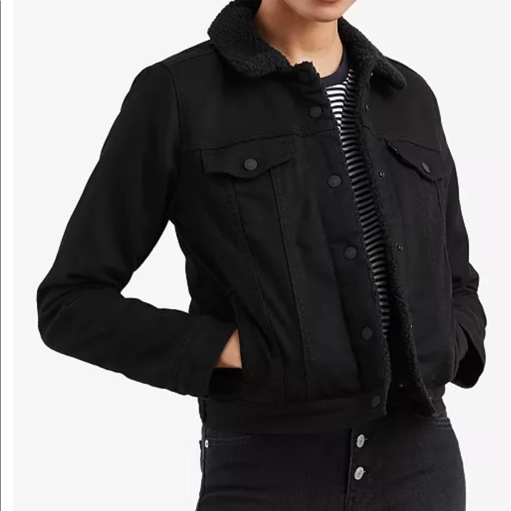 Levi's Original Women’s Med, Black, Sherpa Denim Jacket. Barely worn.
